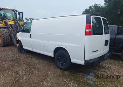 2008 Chevrolet Express Work Van z USA, uszkodzony, nr VIN 1GCFG15XX81186380